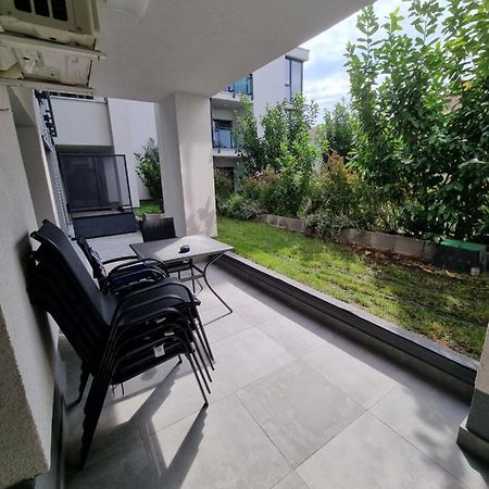 Apartament Superb In Regim Hotelier- Arad Plaza Exteriör bild
