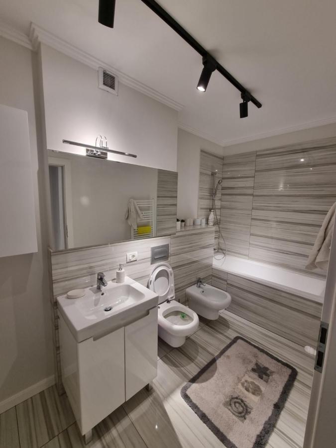 Apartament Superb In Regim Hotelier- Arad Plaza Exteriör bild